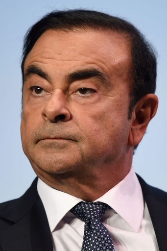 日産のゴーン会長逮捕、報酬過少申告疑い 取締役会に解職提案へ