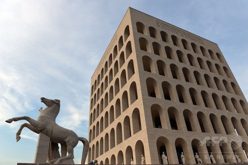 「フェンディ」、イタリア文明館に本社を移転