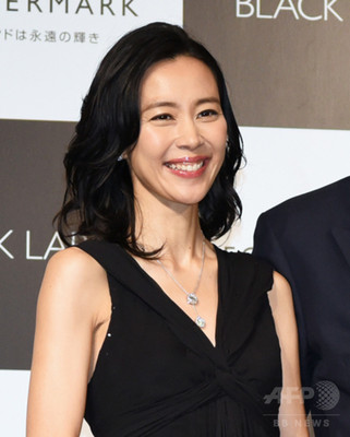 17年フォーエバーマーク賞に木村佳乃 写真13枚 ファッション ニュースならmode Press Powered By Afpbb News