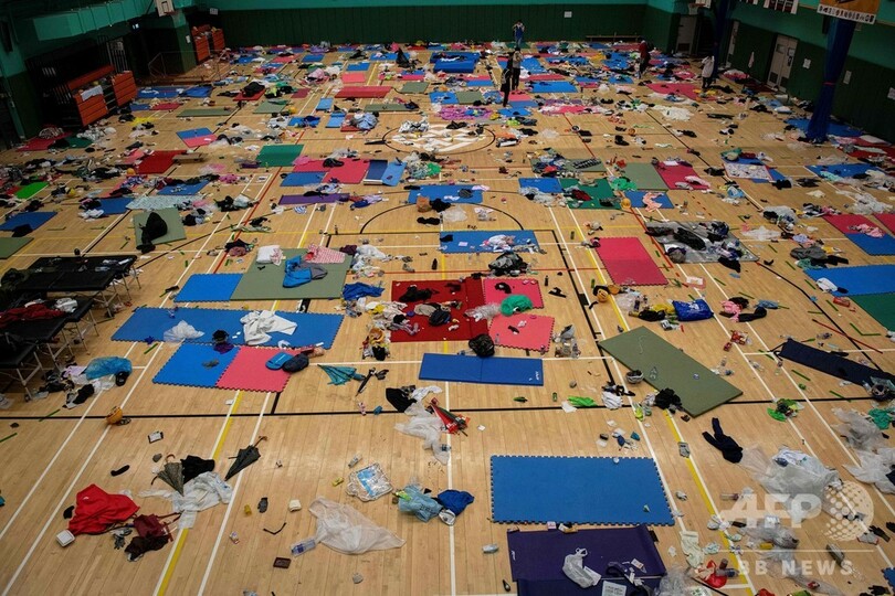 「絶対に諦めない」 香港デモ隊占拠の大学内、今も約50人が立てこもり