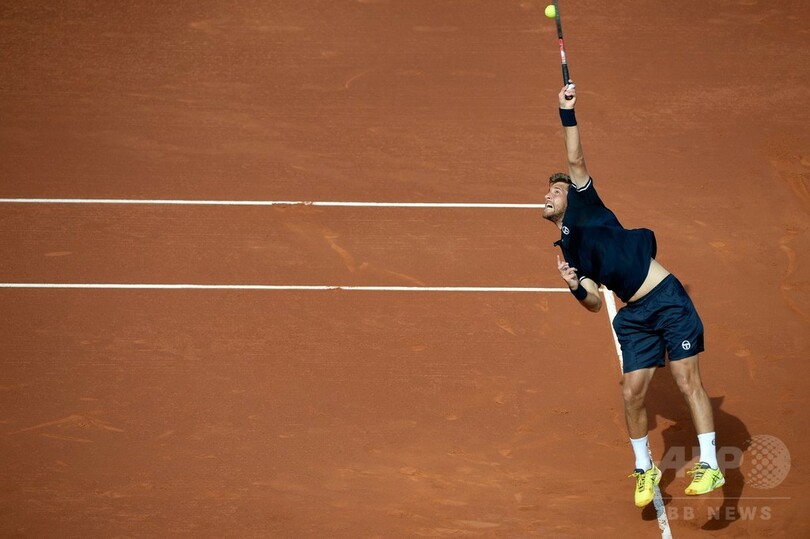 ナダルがクレー通算400勝に王手、やや苦戦もバルセロナOP4強