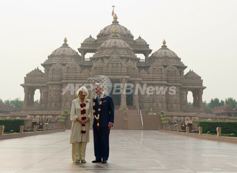 英チャールズ皇太子が年金受給者に、65歳の誕生日迎える