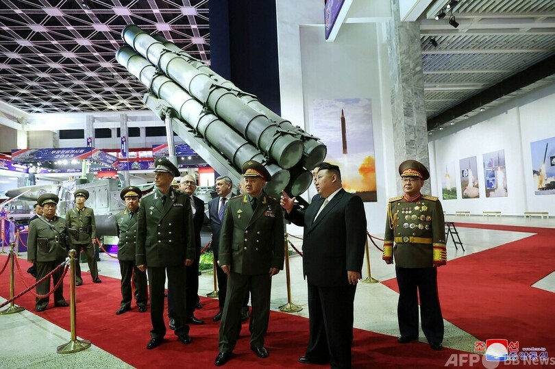 金正恩氏、ロシア国防相にICBMや無人機など披露