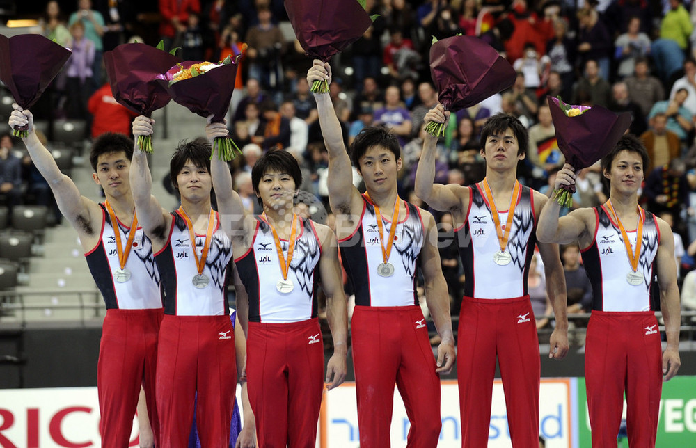 日本男子 団体で2位、中国が4連覇 世界体操 写真10枚 国際ニュース