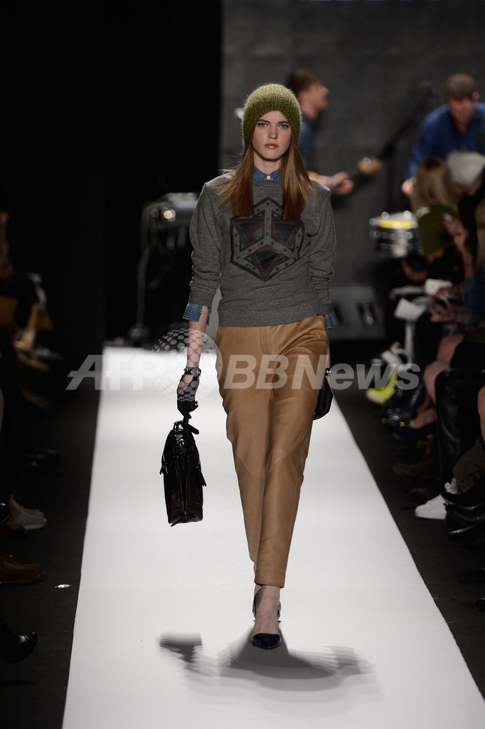 ＜13/14年秋冬NYコレクション＞レベッカ ミンコフ