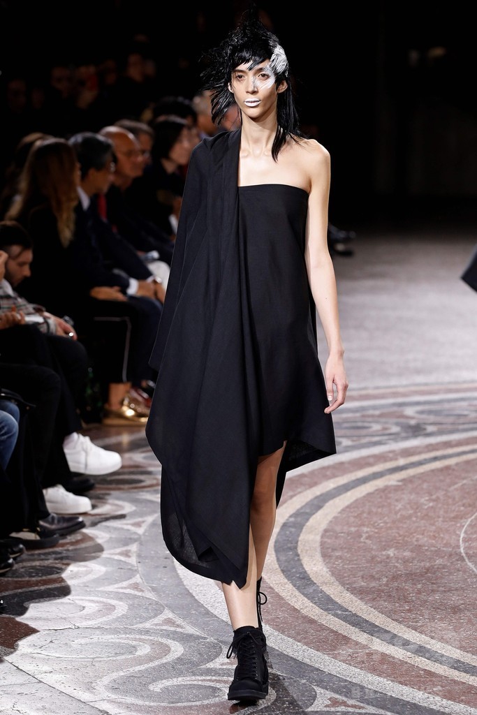 「ヨウジヤマモト」17年春夏