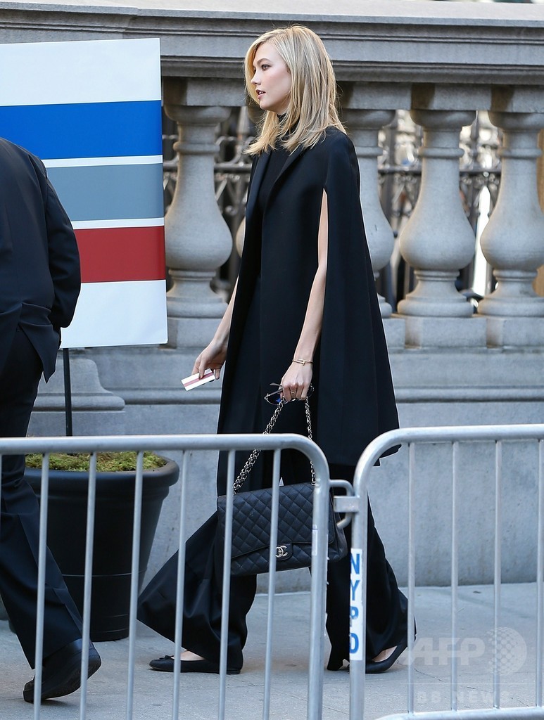 ヒラリー・クリントンやアナ・ウィンターらも出席、オスカー・デ・ラ・レンタ氏葬儀