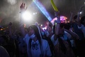 中国・湖北省武漢で、音楽イベントを楽しむ人々（2020年8月4日撮影）。(c)Hector RETAMAL / AFP