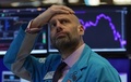米ニューヨーク証券取引所で勤務するトレーダーら（2020年3月9日撮影）。(c)TIMOTHY A. CLARY / AFP