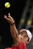 テニス、マドリード・オープン、男子シングルス準々決勝。サーブトスを上げる錦織圭（2015年5月8日撮影）。(c)AFP/JAVIER SORIANO