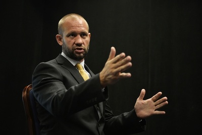 元アルカイダの米国人男性、FBIへの協力経て名門大の研究者に