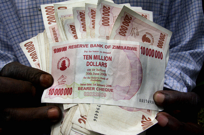 ジンバブエ、1000万ドル札を導入