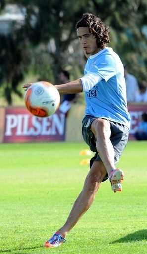 サッカー五輪ウルグアイ代表、オーバーエイジ枠でスアレス選出