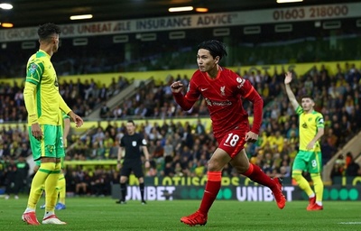 南野の2得点などでリバプール4回戦へ、マンCは6発大勝 EFL杯