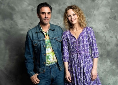 仏女優ヴァネッサ・パラディさん、映画監督と結婚