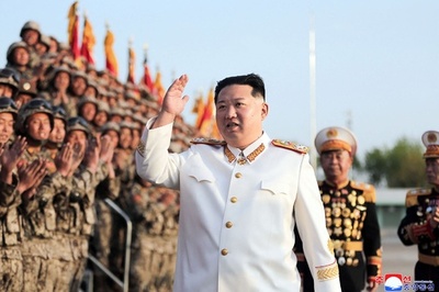 金正恩氏、核兵器「先制」使用も辞さず