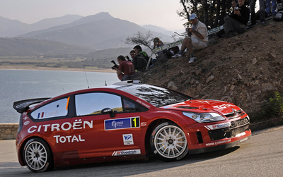 ローブ フランスラリー第1レグを首位に