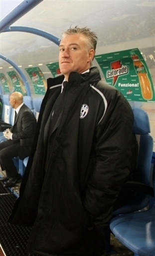 ユベントス デシャン監督の辞任を発表