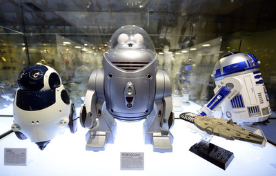 踊るドロイド、しゃべるヒューマノイド マドリードのロボット博物館