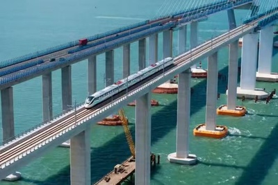 中国初の海上横断都市圏鉄道が開業