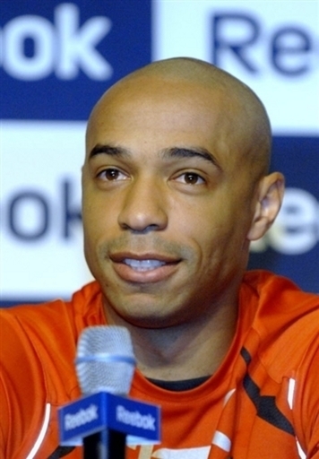 バルセロナの広報がアンリ移籍を認める