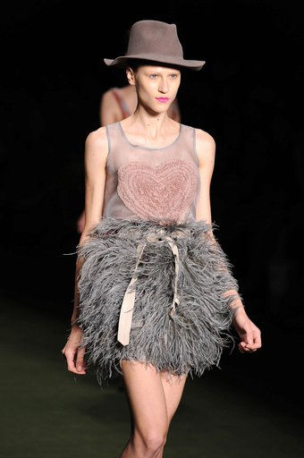 ＜10/11年秋冬リオ・ファッションウィーク＞マリアボニータエクストラら、新作を発表