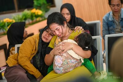 バリ島に向かうフェリー沈没 4人死亡、38人行方不明