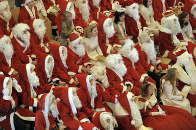 サンタと天使の総会、ベルリンで開催