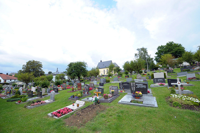 ｢ネオナチの聖地｣、ヒトラー側近の墓を撤去 ドイツ