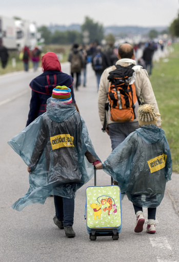 アフガン移民の11歳少年が自殺 オーストリア
