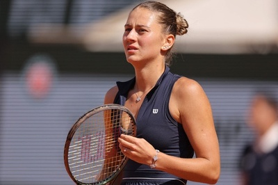 ウクライナ選手にブーイング、サバレンカとの握手拒否 全仏OP