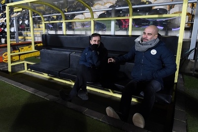 シティがEFL杯決勝へ、「危険」なピッチを無事乗り切り指揮官安堵