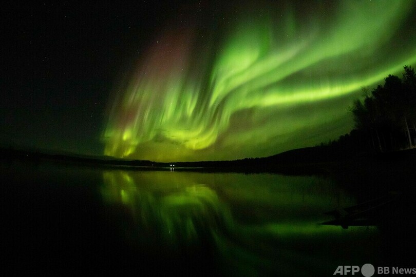 フィンランドに赤いオーロラ 北極圏では極めてまれ