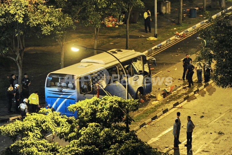 シンガポールで40年ぶり暴動、外国人労働者の事故死きっかけ 写真11枚 国際ニュース：AFPBB News