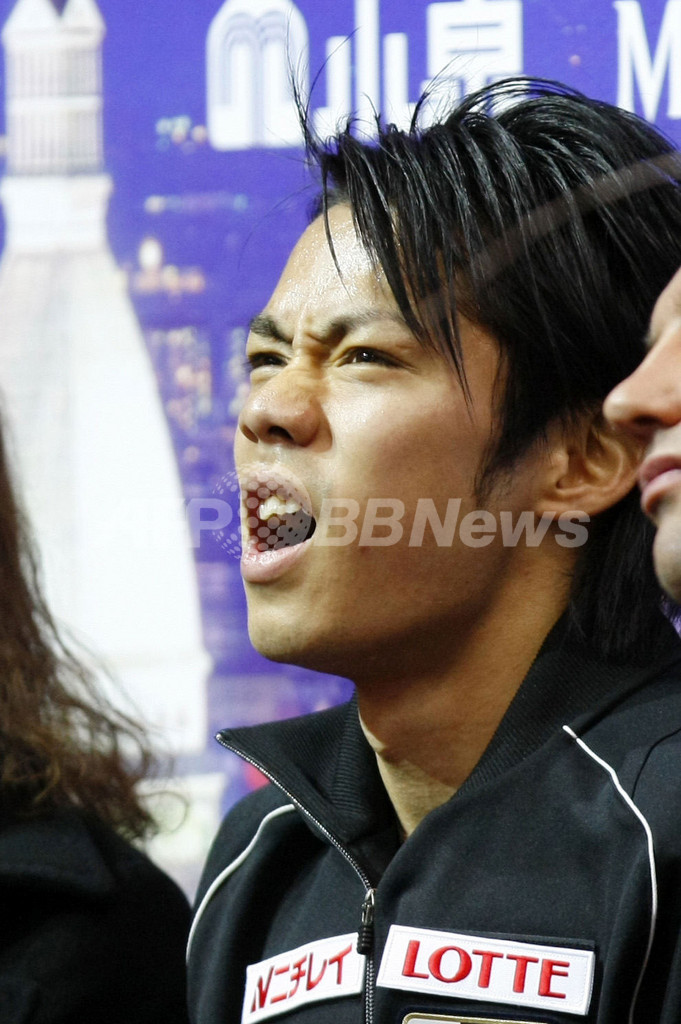 高橋大輔 Gpシリーズ ファイナルで惜しくも2位に終わる 写真4枚 国際ニュース Afpbb News