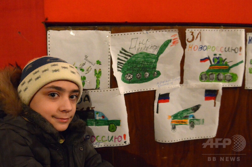 ウクライナ紛争、地下壕に身を潜めるドネツクの子どもたち