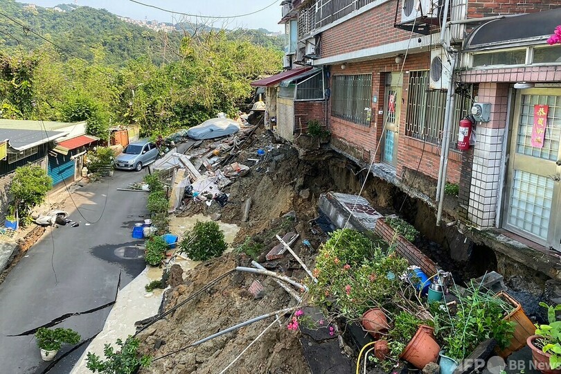 台湾東部で地震 4人死亡、60人近く負傷