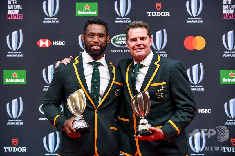 シャイな南ア指揮官、W杯トロフィーの受け取り役を辞退していた