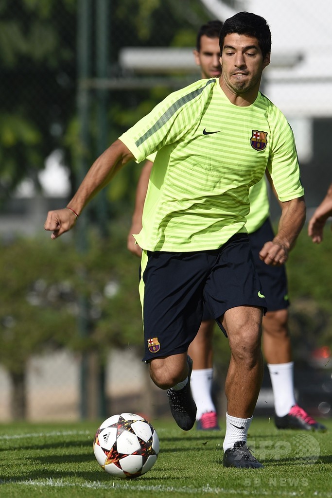 ネイマール、スアレスの公式戦デビューに期待