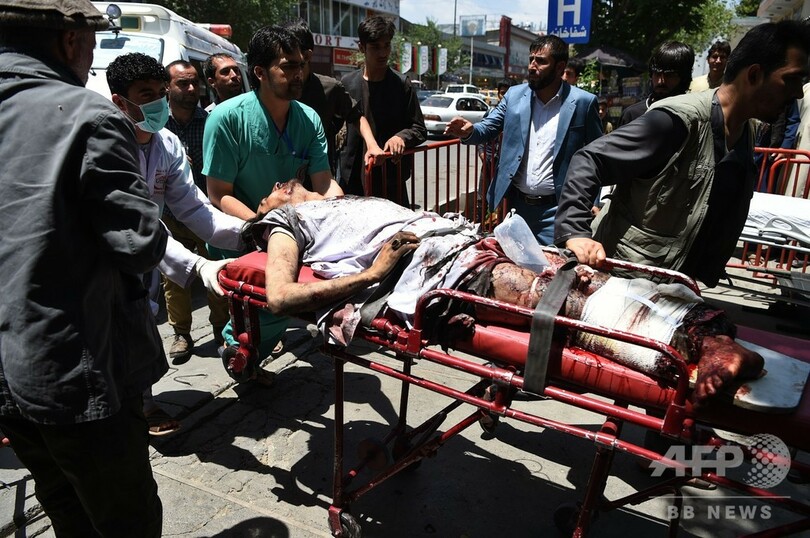 アフガン首都で車爆弾攻撃、6人死亡 子ども50人含む116人負傷