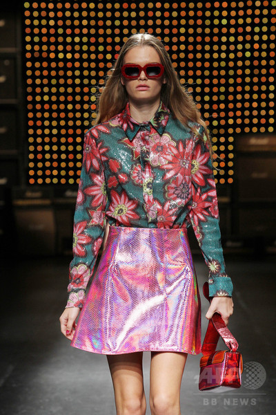 「ハウス・オブ・ホランド」15年春夏新作発表