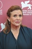 第70回ベネチア国際映画祭に出席した米女優のキャリー・フィッシャーさん（2013年8月28日撮影）。(c)AFP/TIZIANA FABI