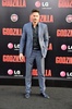 米ハリウッド（Hollywood）で開催の映画『GODZILLA』のプレミア上映会で再会した俳優のジョー・マンガニエロ（Joe Manganiello、2014年5月8日撮影）。(c)AFP/Getty Images/Frazer Harrison