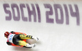 ソチ冬季五輪、リュージュ男子一人乗り。試技に臨むフェリックス・ロッホ（Felix Loch、2014年2月9日撮影）。(c)AFP/LEON NEAL