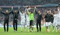サッカー欧州チャンピオンズリーグ2013-14（UEFA Champions League 2013-14）準決勝第2戦、バイエルン・ミュンヘン（Bayern Munich）対レアル・マドリード（Real Madrid）。勝利を喜ぶレアル・マドリードの選手（2014年4月29日撮影）。(c)AFP/CHRISTOF STACHE