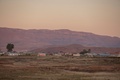 住民11人が殺害された南アフリカ・ジンゴルウェニ村の日暮れ（2021年5月16日撮影）。(c)GUILLEM SARTORIO / AFP
