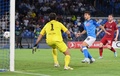 サッカー欧州チャンピオンズリーグ、グループA第1節、ナポリ対リバプール。チーム3点目を決めるナポリのジョバンニ・シメオネ（右から2人目、2022年9月7日撮影）。(c)Alberto PIZZOLI / AFP