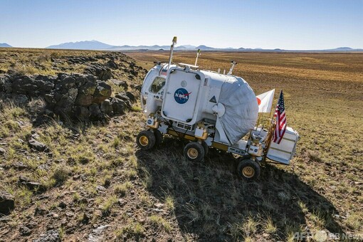 NASA「有人月面探査車」 アリゾナ砂漠で試験運転 写真18枚 国際