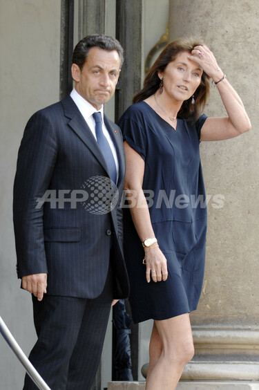 サルコジ仏大統領がモロッコ公式訪問へ、やはり夫人は同行せず 写真1枚