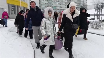 動画:ロシア西部主要都市、学童疎開開始